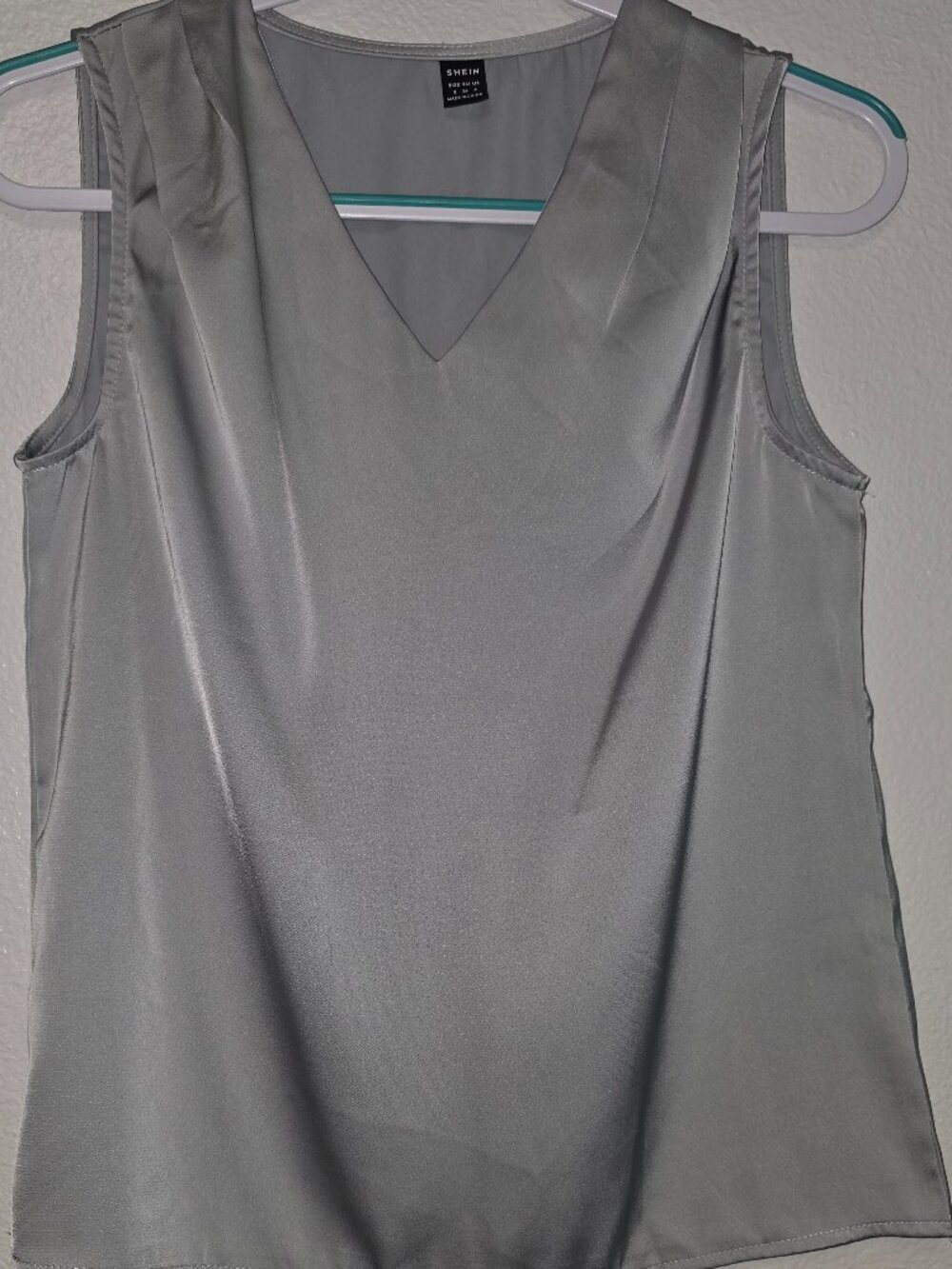 SHEIN Gray Satin V Neck Sleeveless Blouse Small Size 4